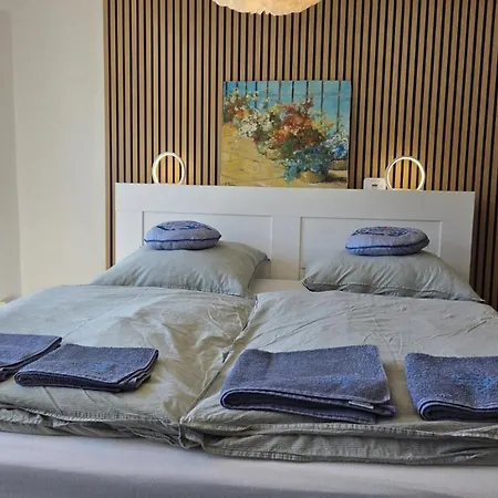 Stadt-ferienwohnung Διαμέρισμα *